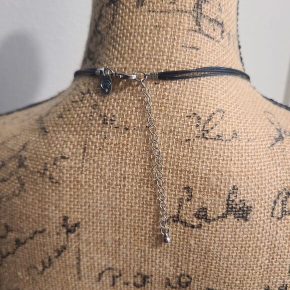 Elegant Silver and Black Beaded Jewelry Set With Necklace & Earrings - Picture 4 of 4